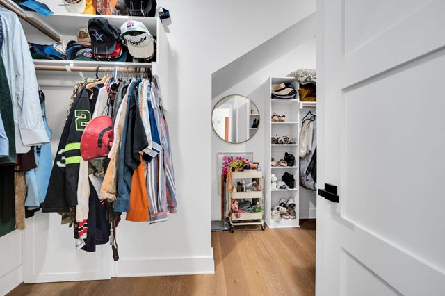 512 E Parks Avenue, Waxahachie, TX 75165