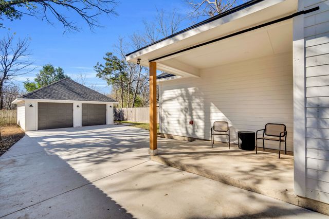 512 E Parks Avenue, Waxahachie, TX 75165