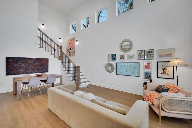 512 E Parks Avenue, Waxahachie, TX 75165