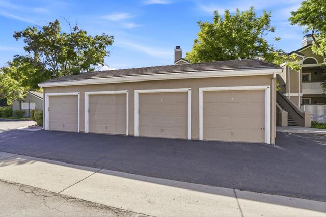 854 Lake Mcclure Drive, San Jose, CA 95123