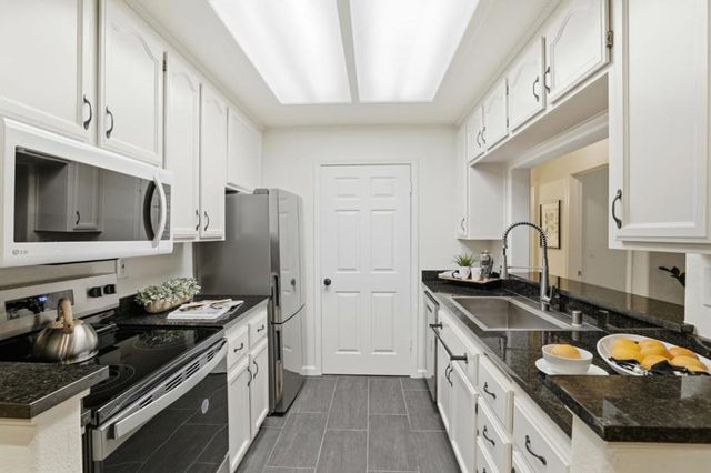 854 Lake Mcclure Drive, San Jose, CA 95123