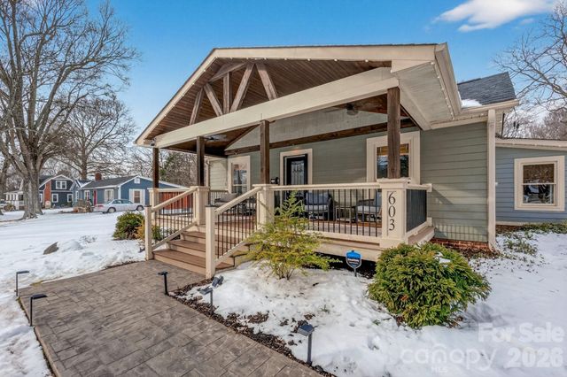 603 W Wilson Avenue, Mooresville, NC 28115