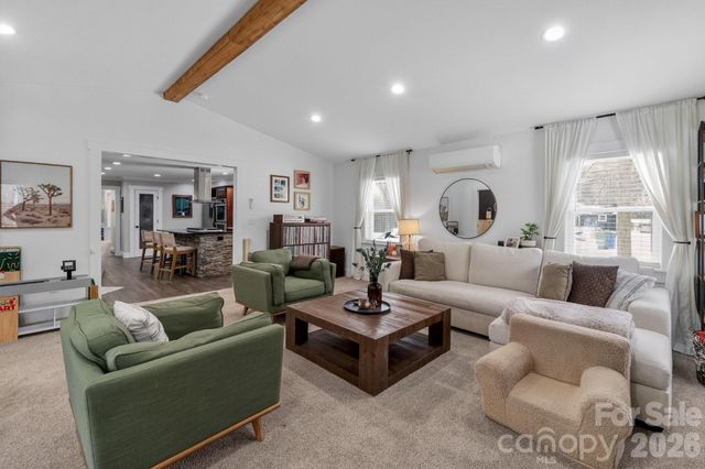 603 W Wilson Avenue, Mooresville, NC 28115