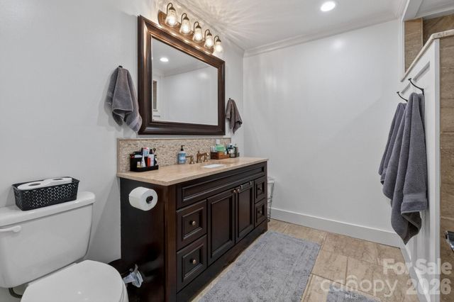 603 W Wilson Avenue, Mooresville, NC 28115