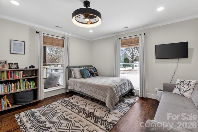 603 W Wilson Avenue, Mooresville, NC 28115