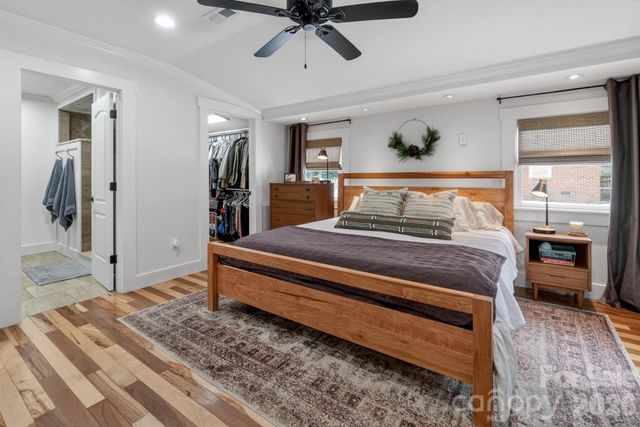 603 W Wilson Avenue, Mooresville, NC 28115