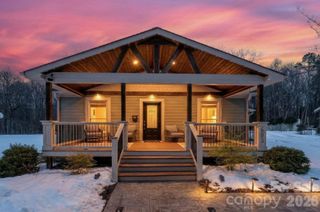 603 W Wilson Avenue, Mooresville, NC 28115