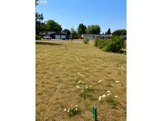 ROYAL Ave 2, Eugene, OR 97402