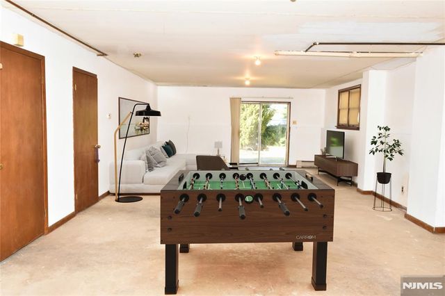 297 Fencsak Avenue, Elmwood Park, NJ 07407