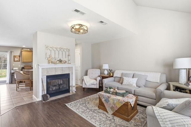 3601 CHAPEL HILL RD, Columbia, MO 65203