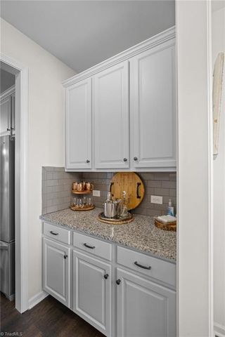 1325 Red Deer Drive, Kernersville, NC 27284