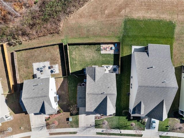 1325 Red Deer Drive, Kernersville, NC 27284