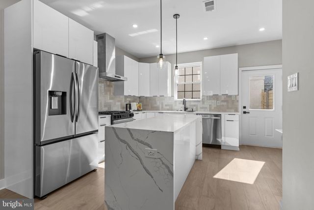 1321 N 2ND ST, Philadelphia, PA 19122