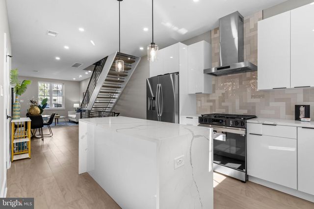 1321 N 2ND ST, Philadelphia, PA 19122