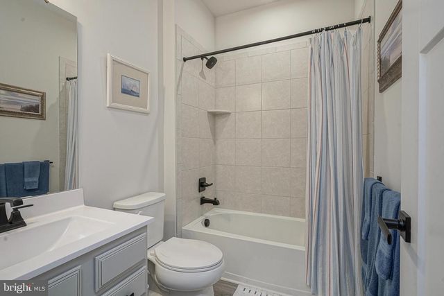 614 VAN BUREN CT, Swedesboro, NJ 08085