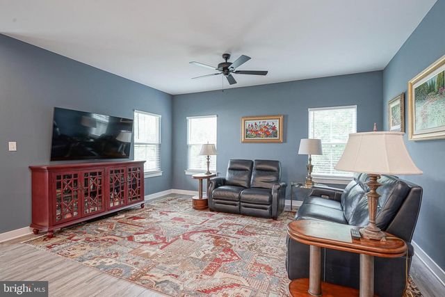 614 VAN BUREN CT, Swedesboro, NJ 08085