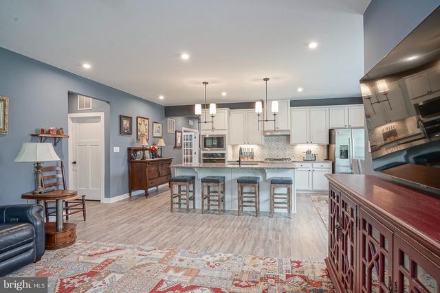 614 VAN BUREN CT, Swedesboro, NJ 08085