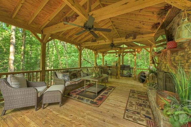 685 Chopped Oak Road, Ellijay, GA 30540