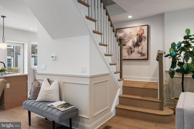 229 W GORGAS LN, Philadelphia, PA 19119