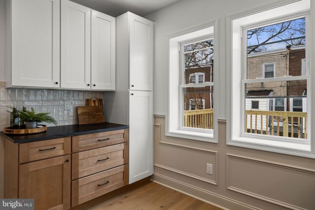 229 W GORGAS LN, Philadelphia, PA 19119