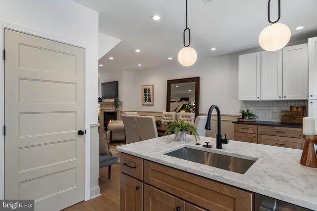 229 W GORGAS LN, Philadelphia, PA 19119