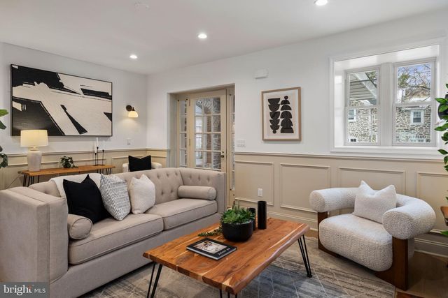 229 W GORGAS LN, Philadelphia, PA 19119