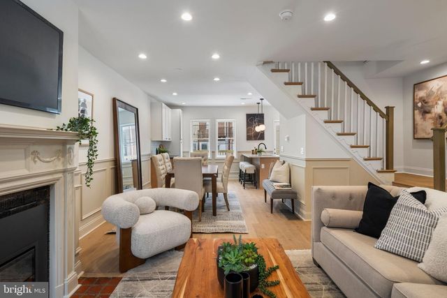 229 W GORGAS LN, Philadelphia, PA 19119