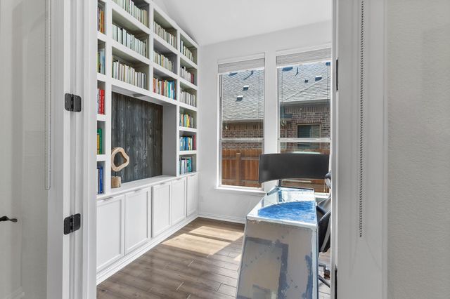 7613 Turnback Ledge TRL, Lago Vista, TX 78645