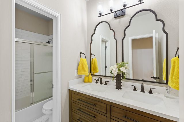 7613 Turnback Ledge TRL, Lago Vista, TX 78645