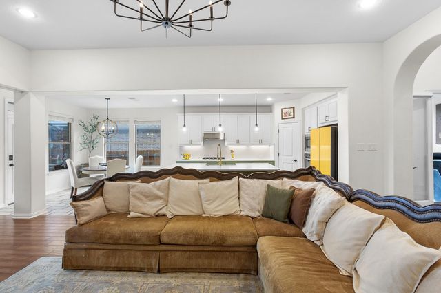 7613 Turnback Ledge TRL, Lago Vista, TX 78645