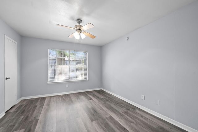 3802 E Nasa Road, Seabrook, TX 77586