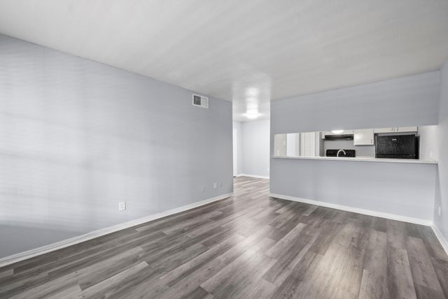 3802 E Nasa Road, Seabrook, TX 77586