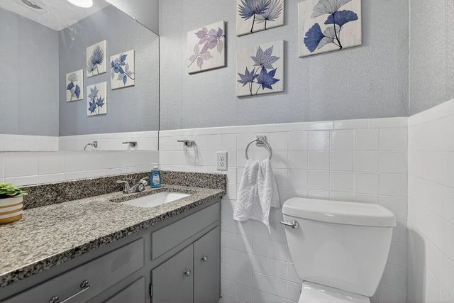 1155 N Oliver Rd, Belle Plaine, KS 67013