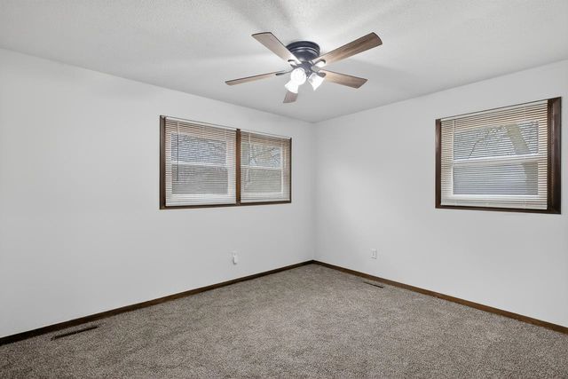 1155 N Oliver Rd, Belle Plaine, KS 67013