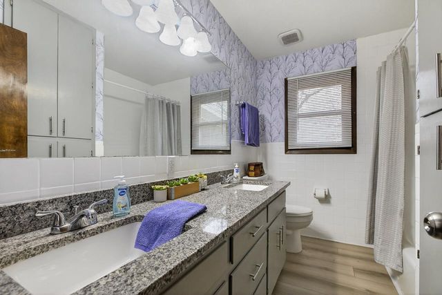 1155 N Oliver Rd, Belle Plaine, KS 67013