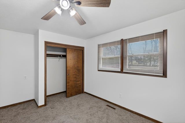 1155 N Oliver Rd, Belle Plaine, KS 67013