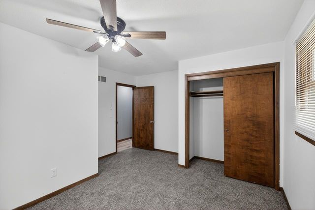 1155 N Oliver Rd, Belle Plaine, KS 67013