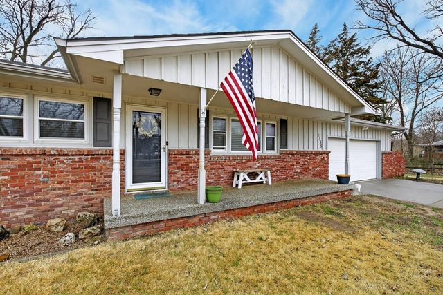 1155 N Oliver Rd, Belle Plaine, KS 67013