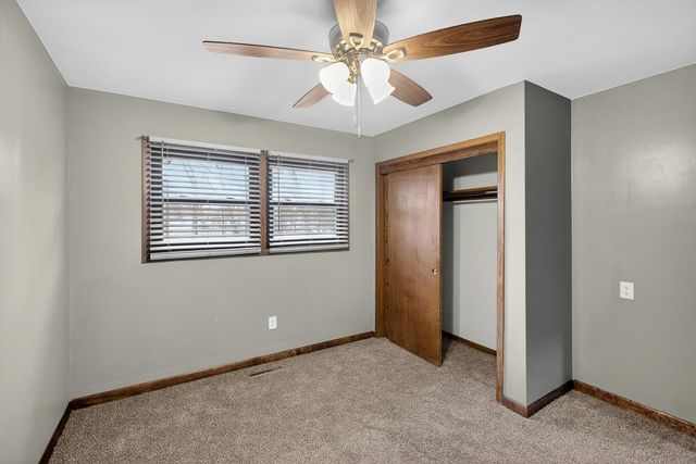 1155 N Oliver Rd, Belle Plaine, KS 67013