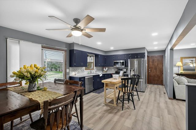 1155 N Oliver Rd, Belle Plaine, KS 67013