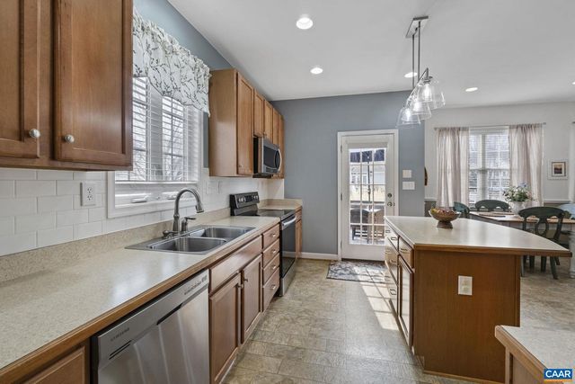 63 VILLA AVE, Zion Crossroads, VA 22942