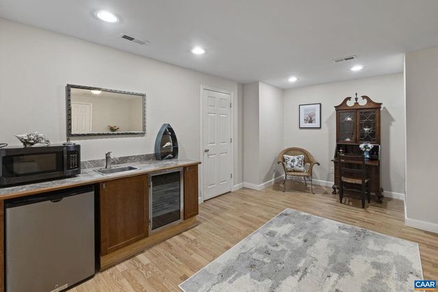 63 VILLA AVE, Zion Crossroads, VA 22942