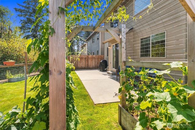 238 NE Tronson Circle, Bremerton, WA 98311