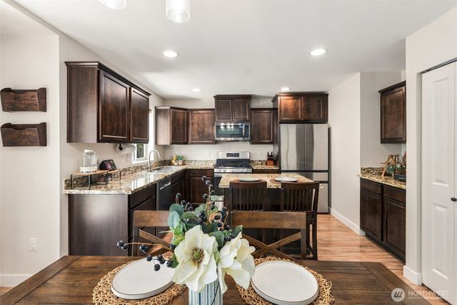 238 NE Tronson Circle, Bremerton, WA 98311