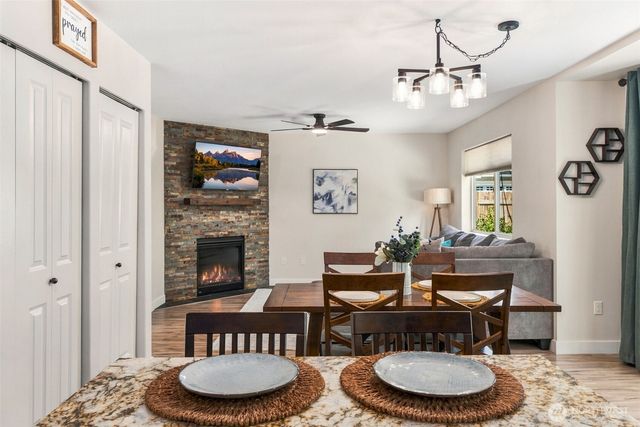 238 NE Tronson Circle, Bremerton, WA 98311