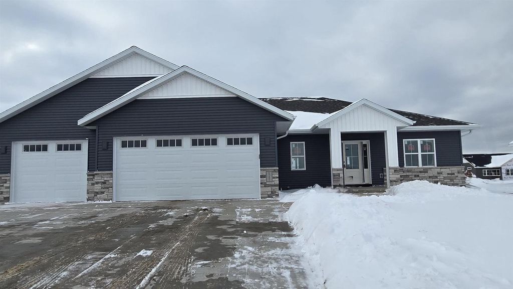 N9251 ANTON STREET, Appleton, WI 54915