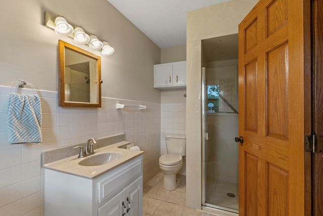 5263 North Crestwood Drive, Springfield, MO 65803