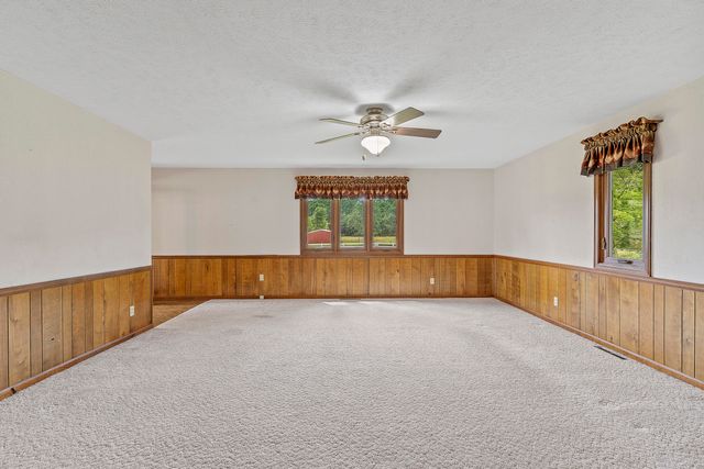 5263 North Crestwood Drive, Springfield, MO 65803
