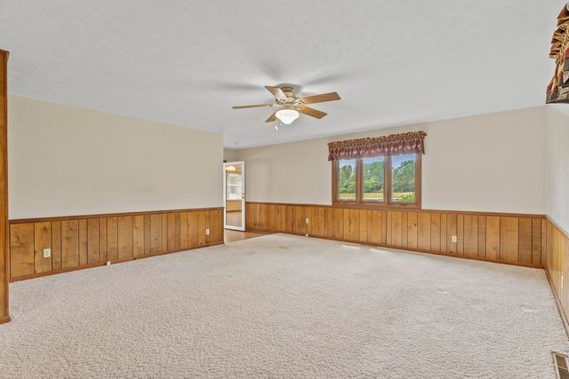 5263 North Crestwood Drive, Springfield, MO 65803
