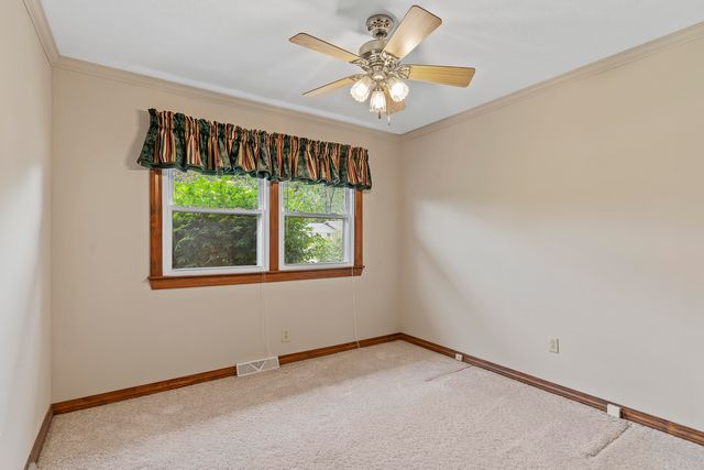 5263 North Crestwood Drive, Springfield, MO 65803